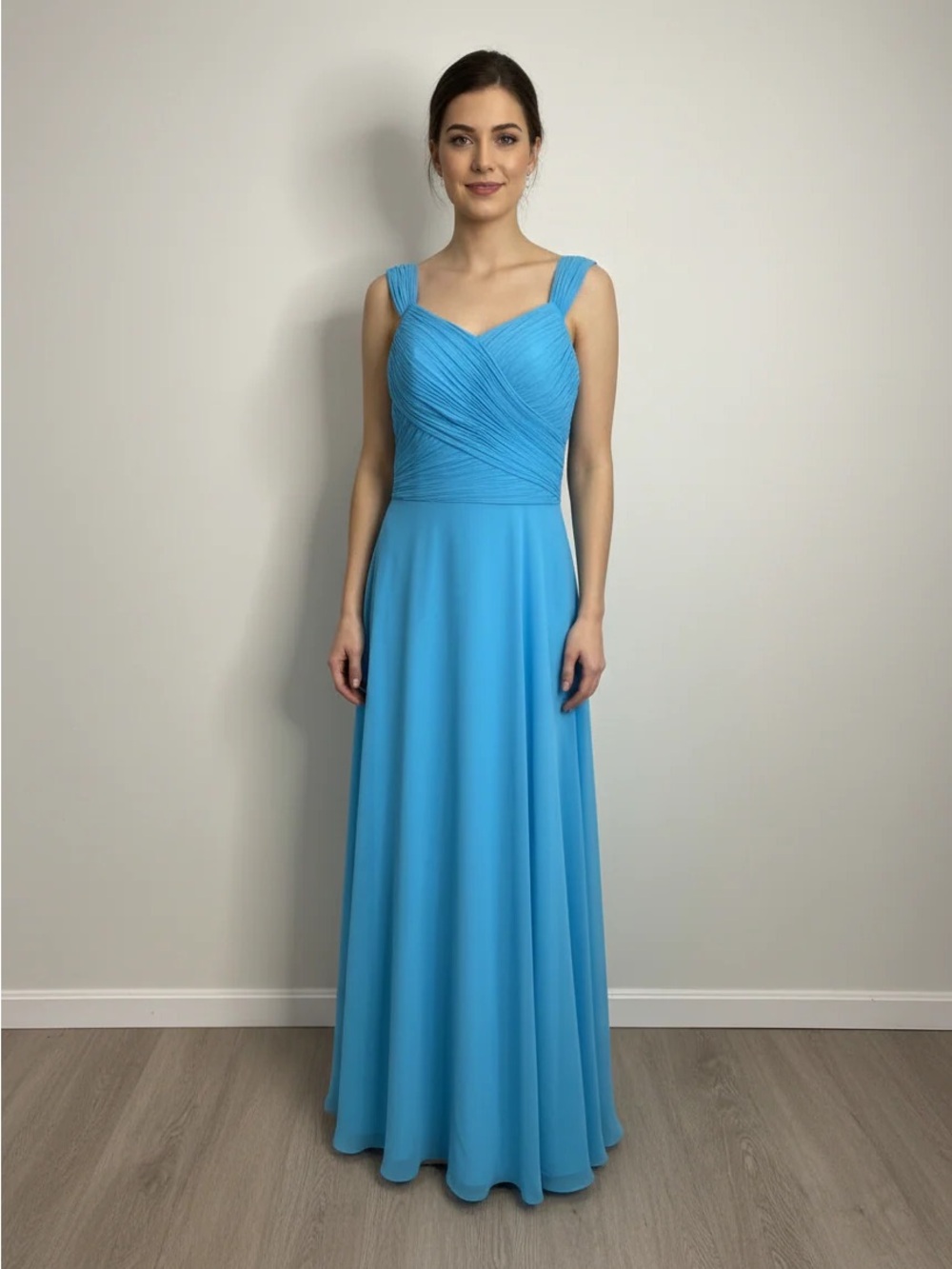 Elegant Blue Sleeveless Evening Gown